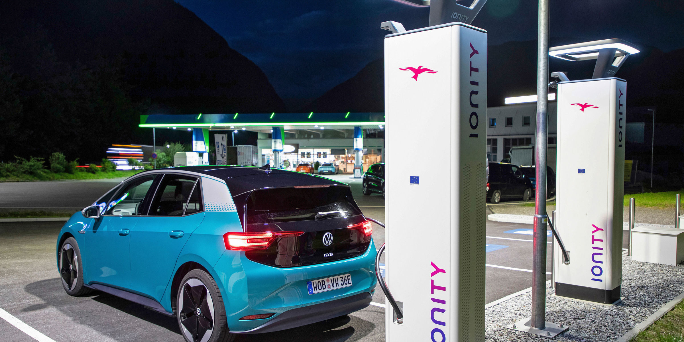 DB2021AL00630_overfull Volkswagen We Charge