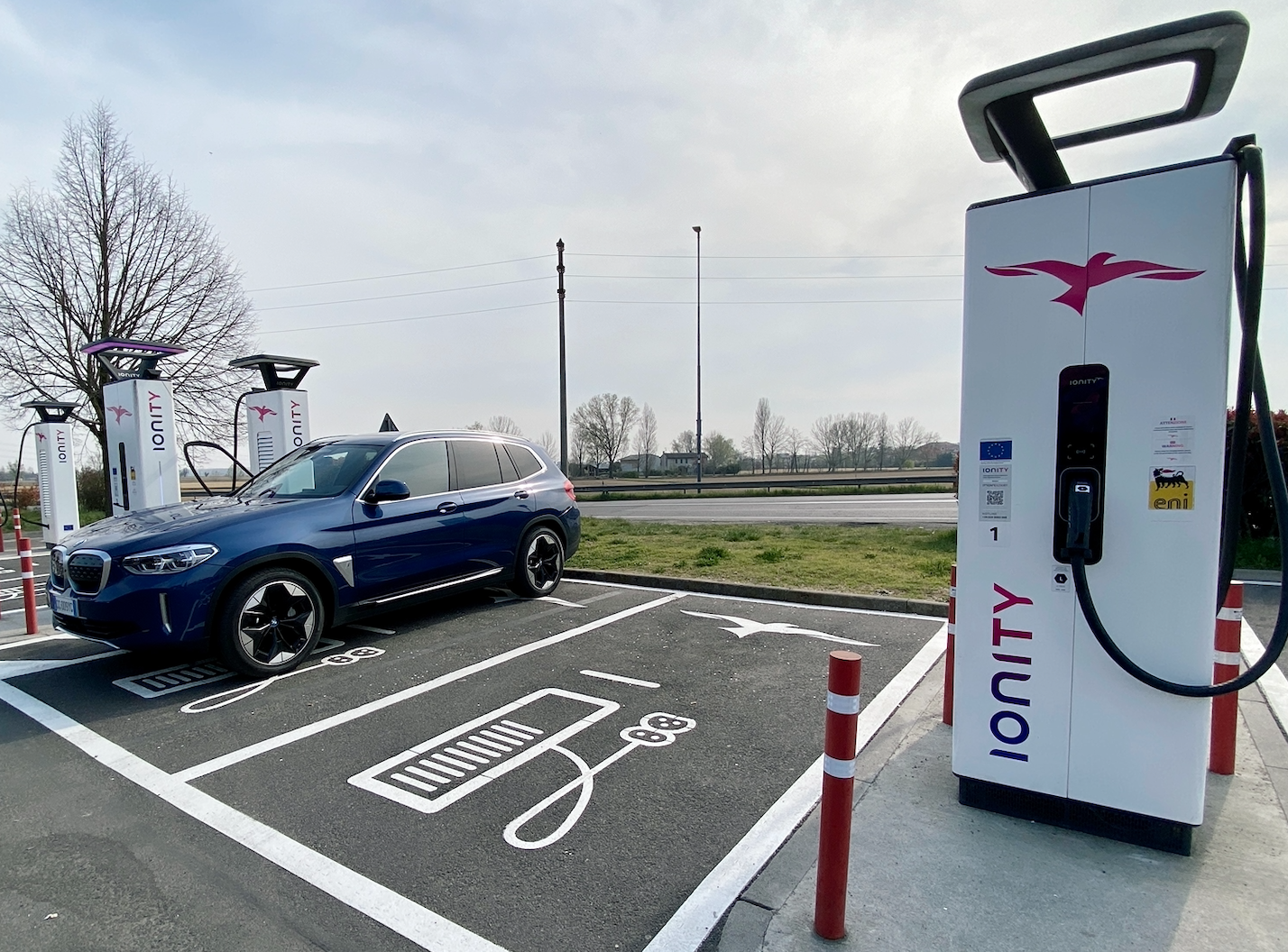 Ionity: ampliata la stazione di Binasco, proseguono i test drive BMW